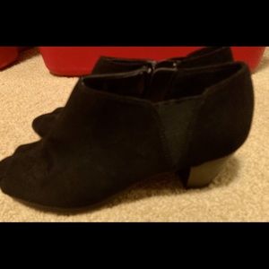Women’s open toe suede boots